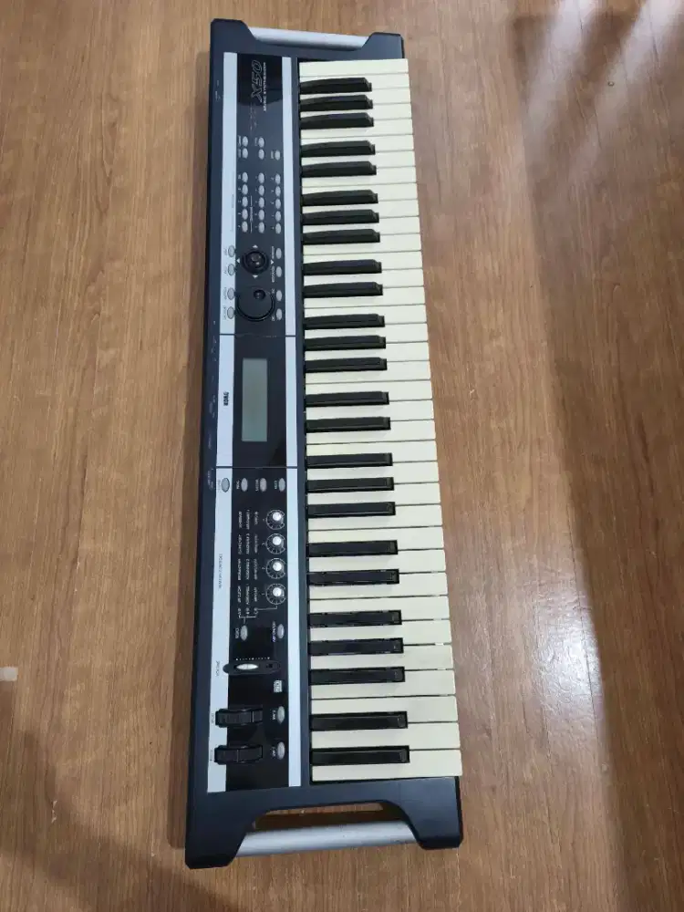 KEYBOARD KORG X50 SYNTHESIZER