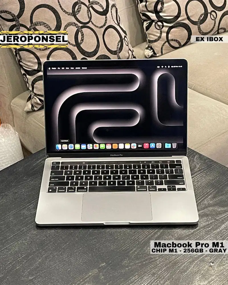 MACBOOK PRO M1 256GB SPACE GRAY EX IBOX BH 98% CC 56 MURAH ADA MINUS