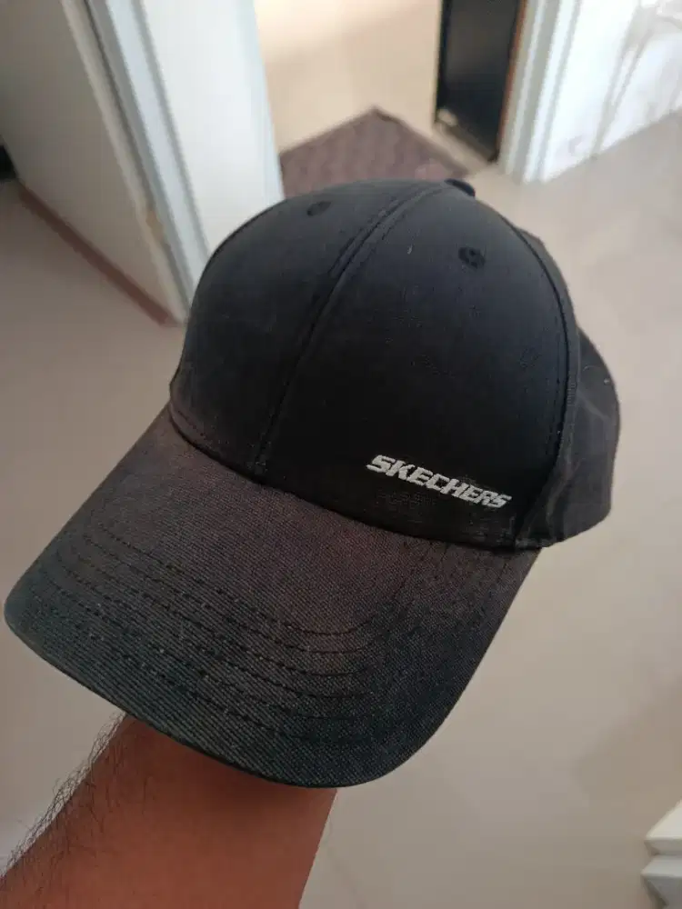 Topi skecher minus agak kusam warna nya