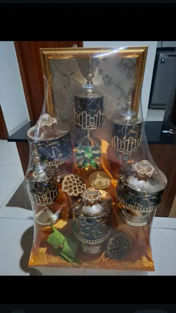 Toples keramik baru, mewah + pigura