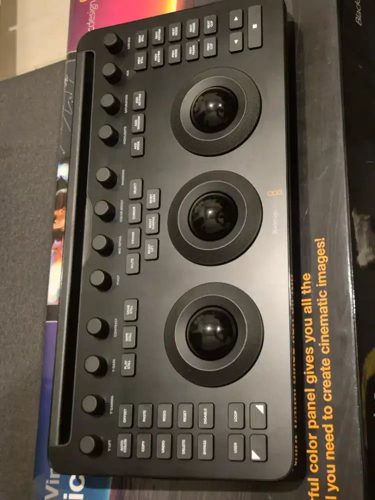 Davinci Resolve Micro Color Panel