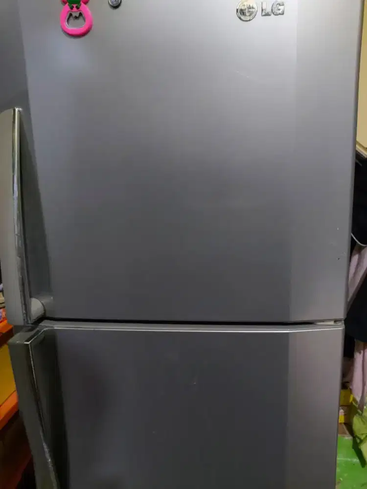 Dijual cepat lemari es LG 2 pintu