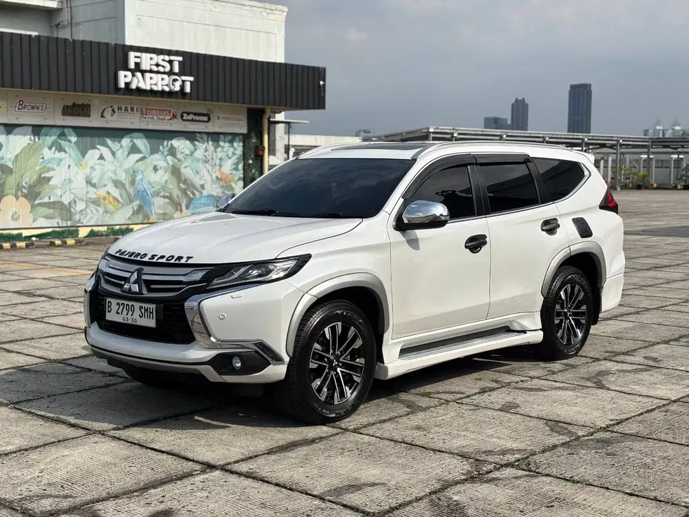 Mitsubishi Pajero Sport dakar 2019 at Diesel