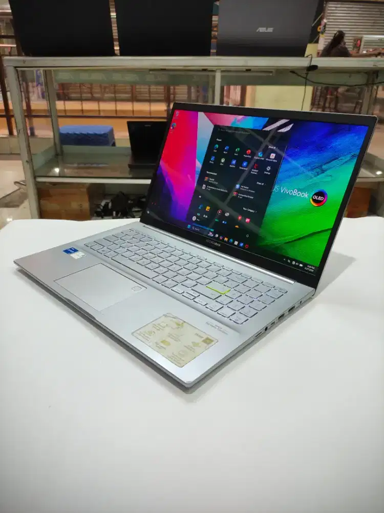 Asus vivobook Oled K513e i5 1135G7 12gb 256gb win 11 ori kb backlight