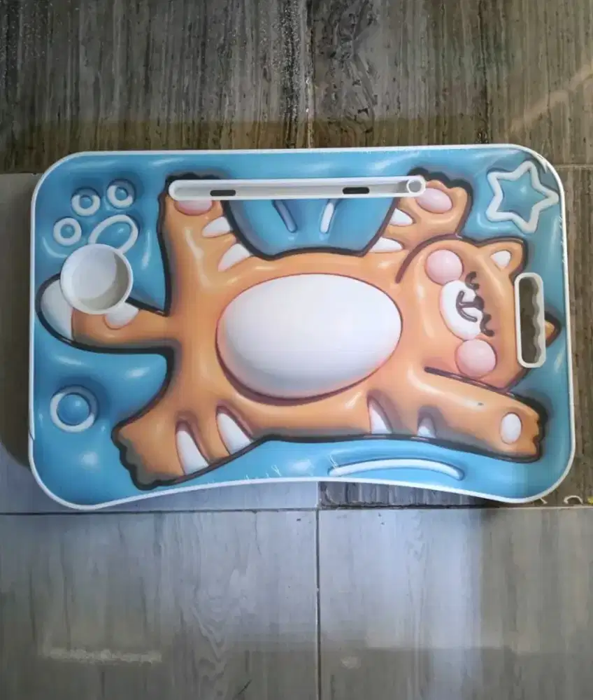 Meja Belajar Motif Kucing Bekas Gratis