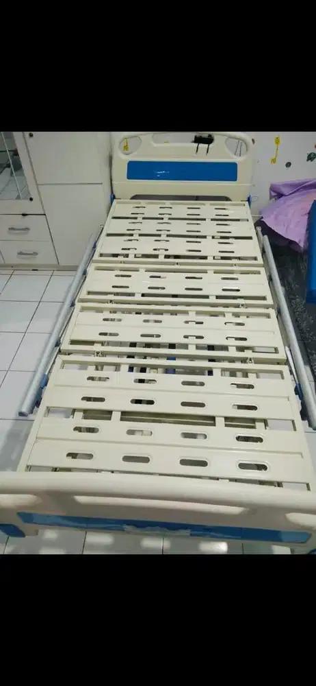 DIJUAL bed Rs Engkol 3 (nego)