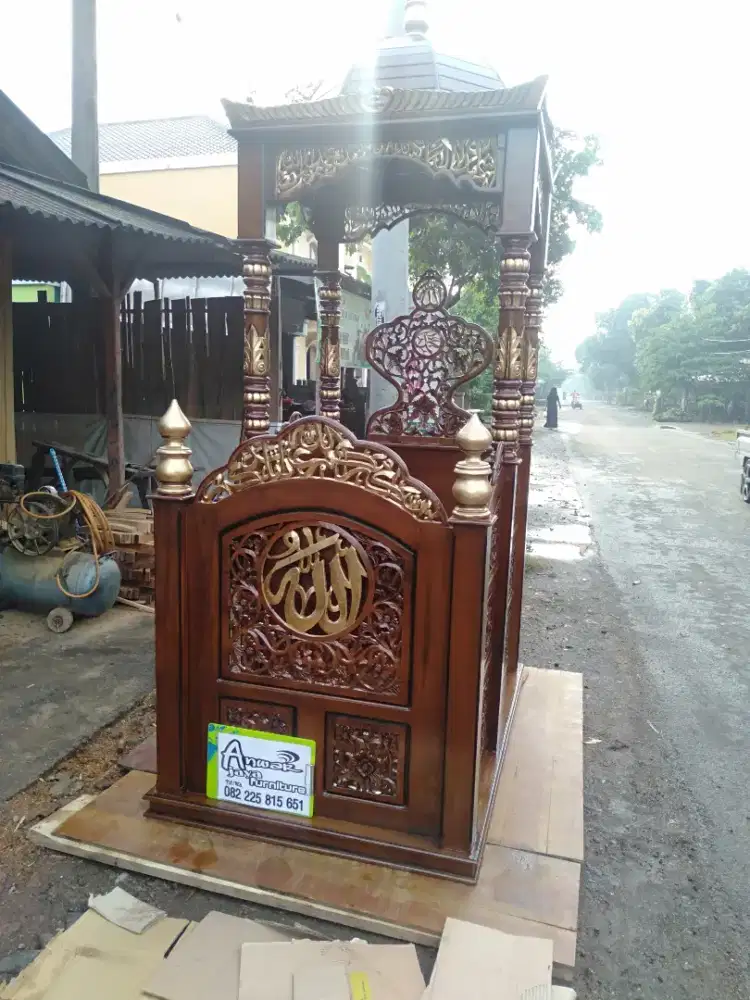 Mimbar masjid ukir full kayu jati