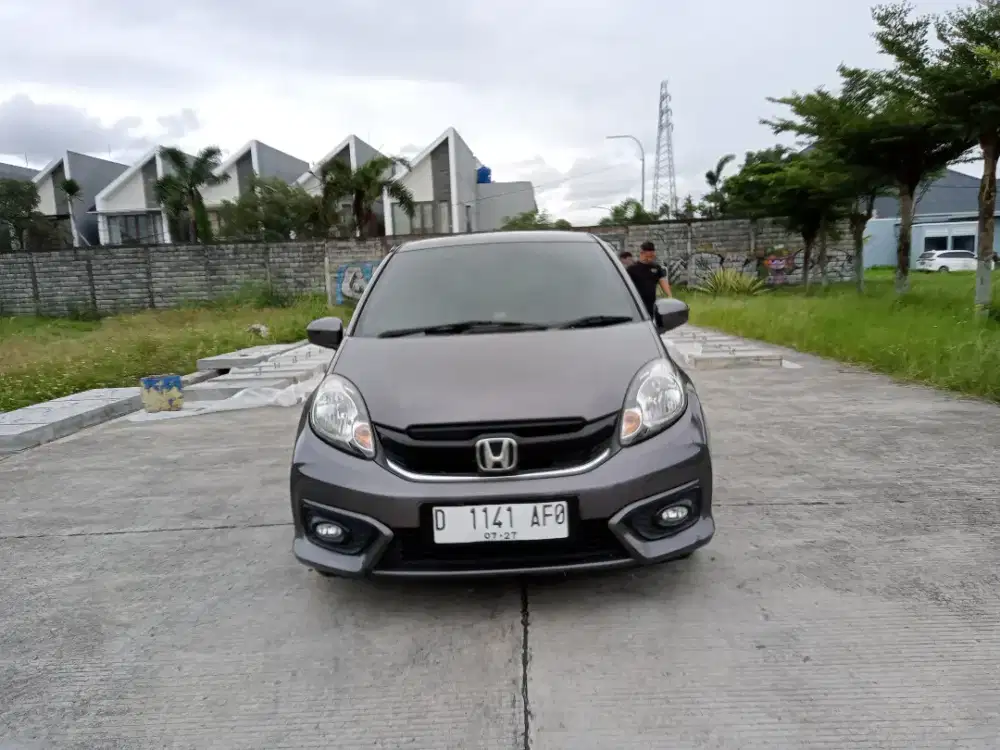 Dp 5 jt Honda Brio E 1,2 Matic 2017