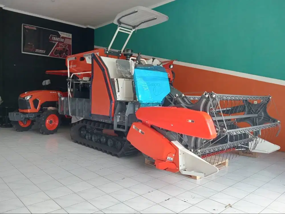 Combine Harvester Kubota DCX100