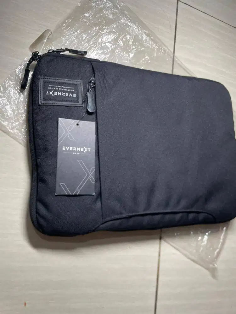 Soft Case Tas Laptop merk Evernext