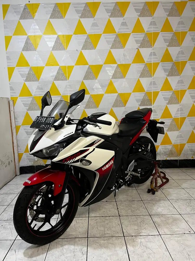 Yamaha R25 2016 mulus antik