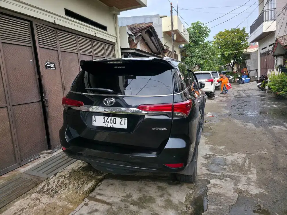 Toyota Fortuner VRZ Diesel Solar Matic AT Tahun 2017 Hitam  , 2018
