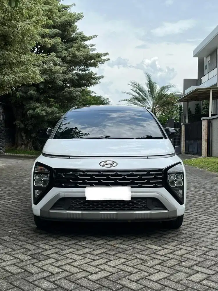 Jual Cepat !! Hyundai stargazer prime two tone captain seat sprt baru