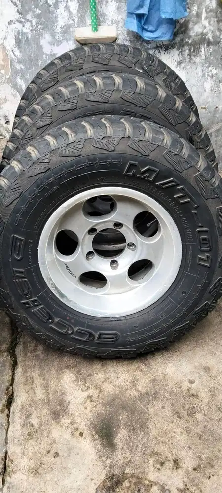 Velg OEM Daihatsu Feroza independent