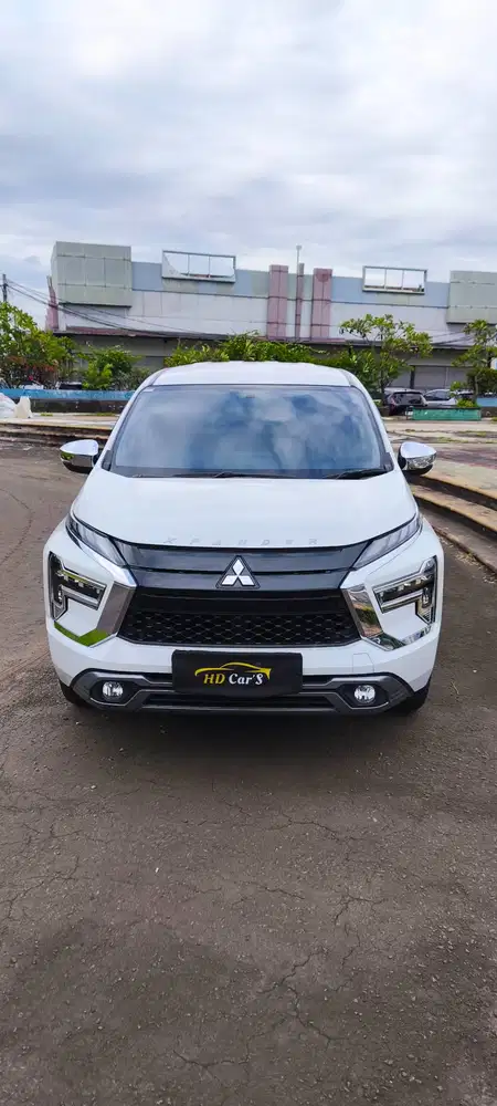Mitsubishi Xpander 1.5 Ultimate CVT 2022 / 2023 Wrn Putih Low KM