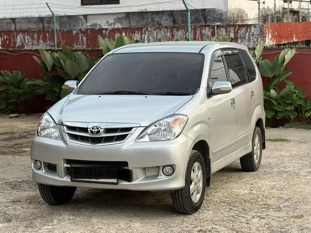 TOYOTA AVANZA 1.3 G manual 2011 istimewa ya dp 14 jt