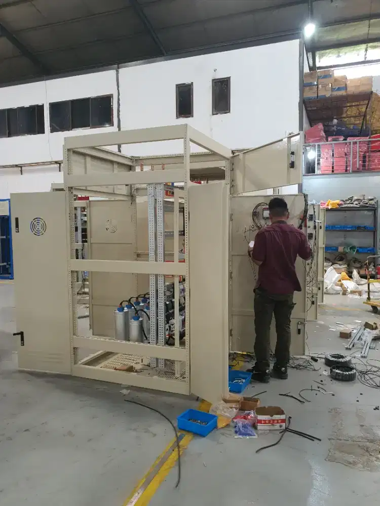 Di butuhkan segera operator wiring panel listrik