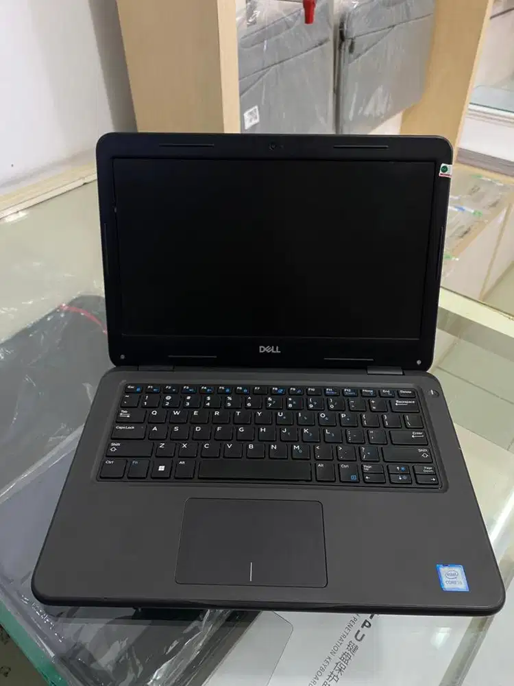 Dell Latitude 3310 intel core i3-8145 8Gb