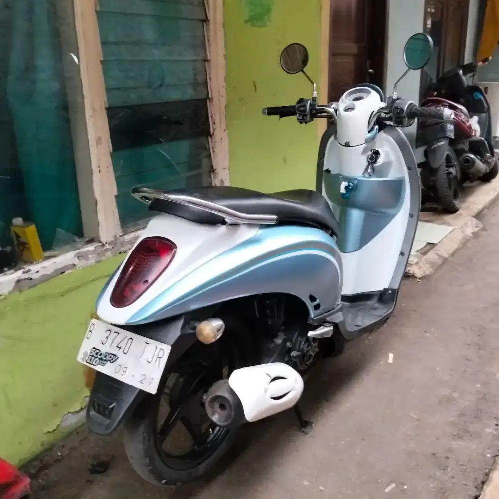 Jual Honda Scoopy karbu tahun 2011