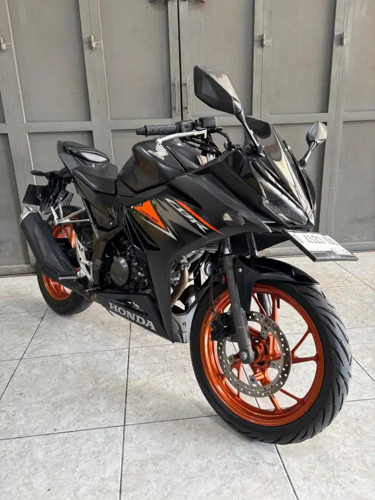 Honda CBR 150R 2018