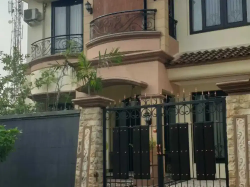 Di Jual rumah Galaxy Bumi permai 2