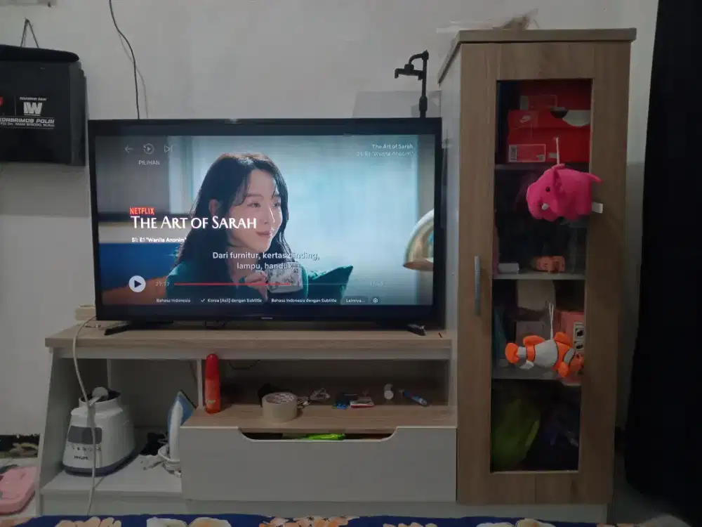 Lemari TV simple aestetic