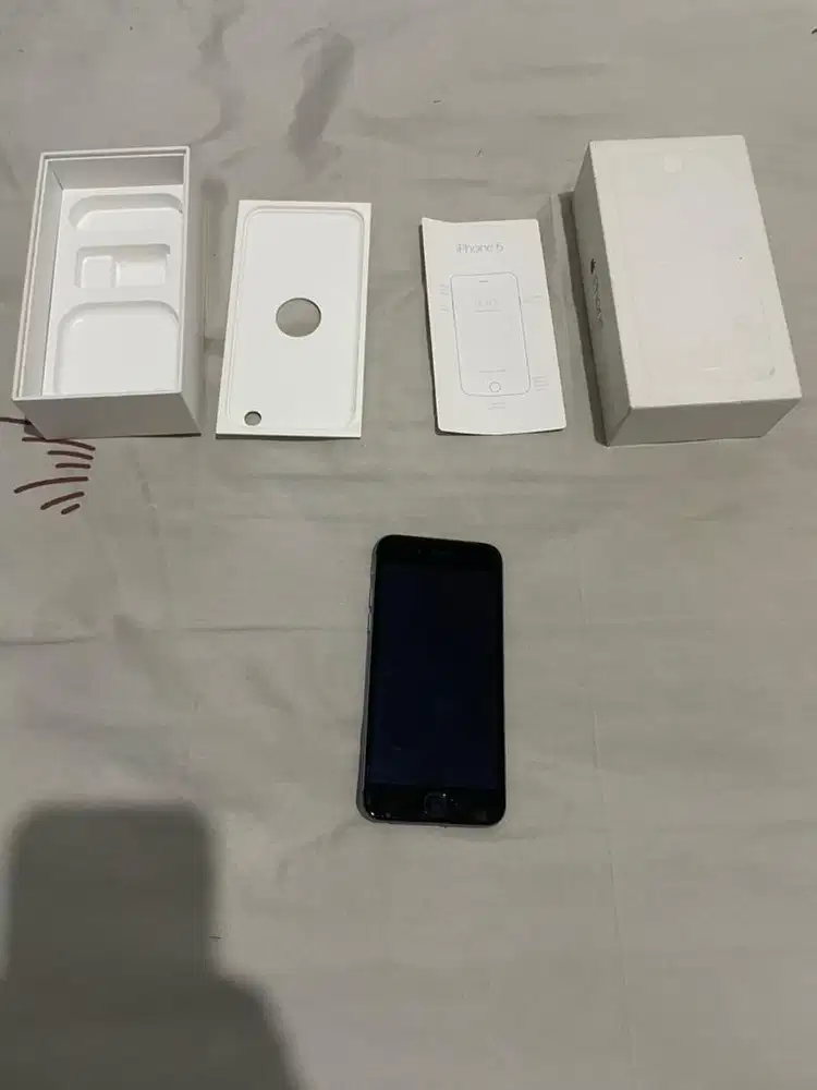 Dijual Iphone 6 16gb pakaian lama