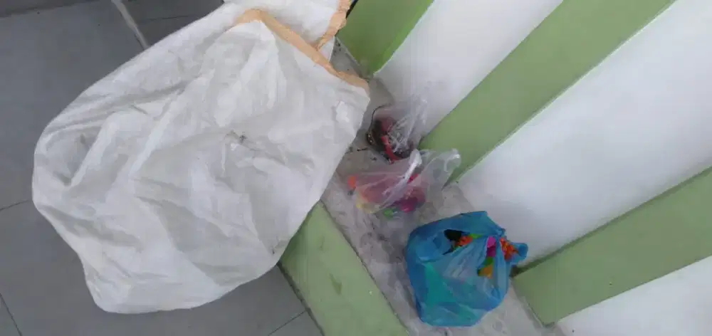 Di jual yg sayang anak 1 karung  mainan  murah aja asli dan ORI