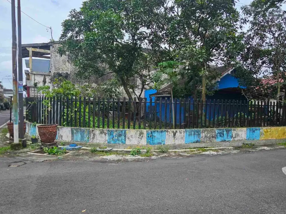 tanah murah bagus posisi hadap 3 arah di sulfat blimbing siap bangun dan lokasi bagus bisa jadi 2 unit rumah posisi hook