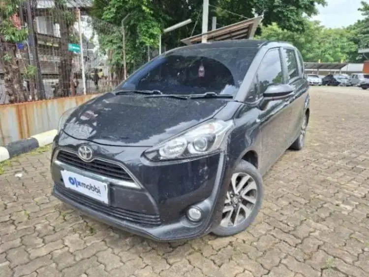 DP Rendah Toyota Sienta 1.5 V Bensin-AT 2016 TKM