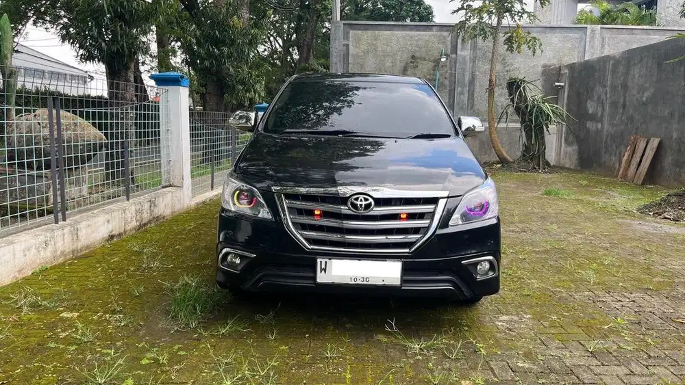 Innova V matic bensin