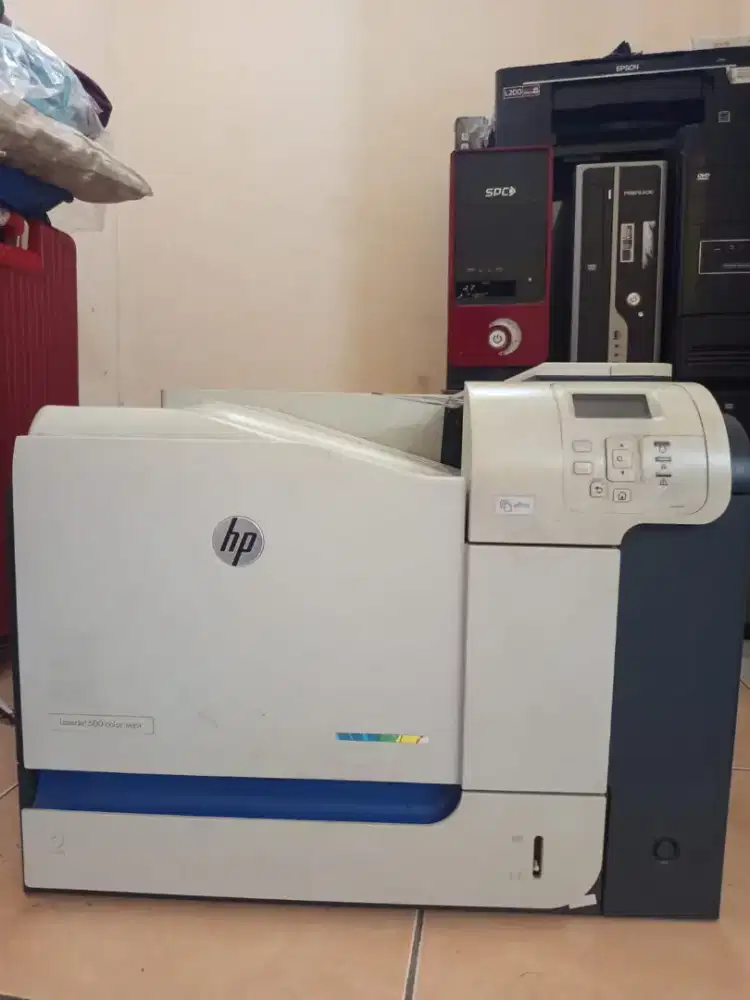 Mesin Printer HP LaserJet 500 Color M551