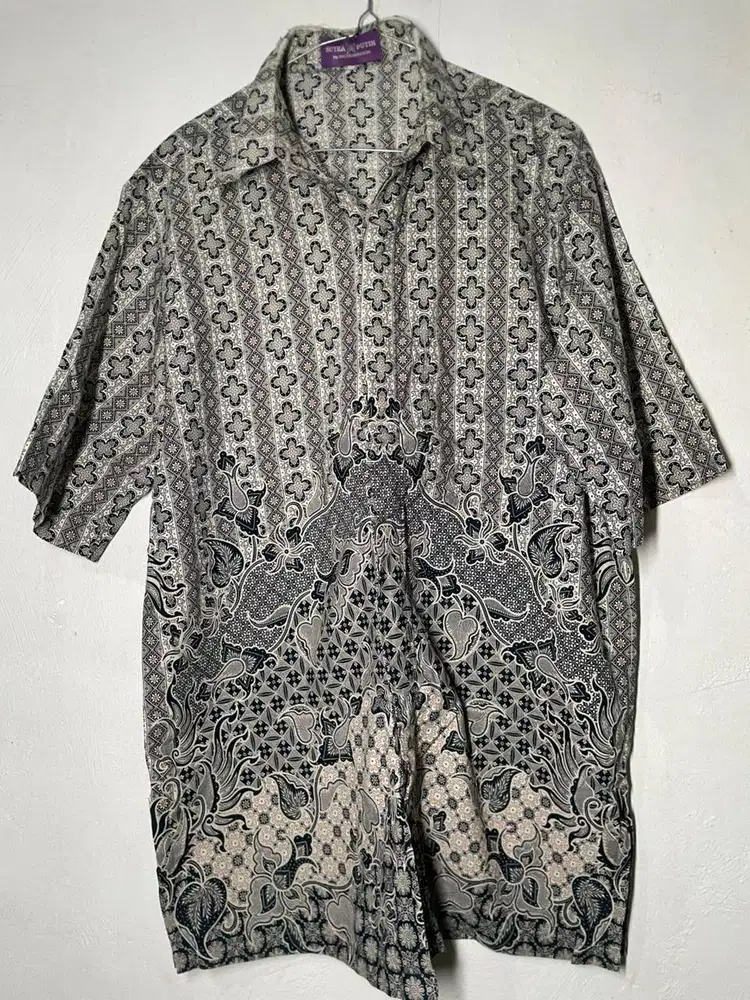Batik Sutra Putih Size L/XL sesuai Gambar