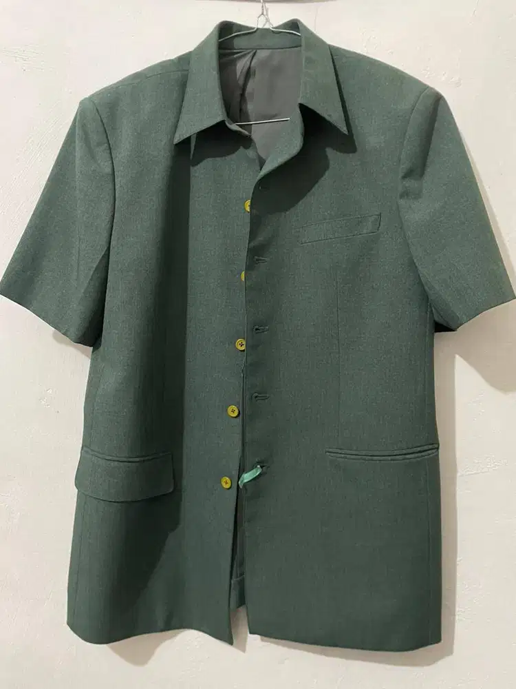 Satu Set Seragam Safari Size L - sesuai Gambar