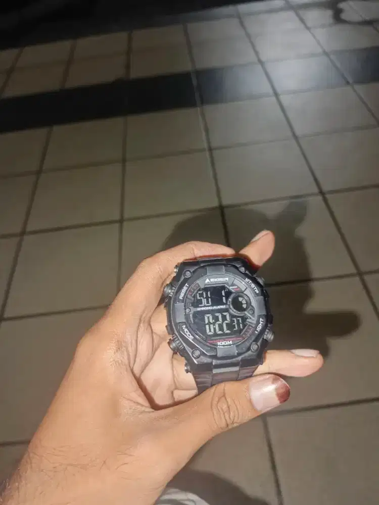 JUAL JAM EIGER LCD WATCH 0.1