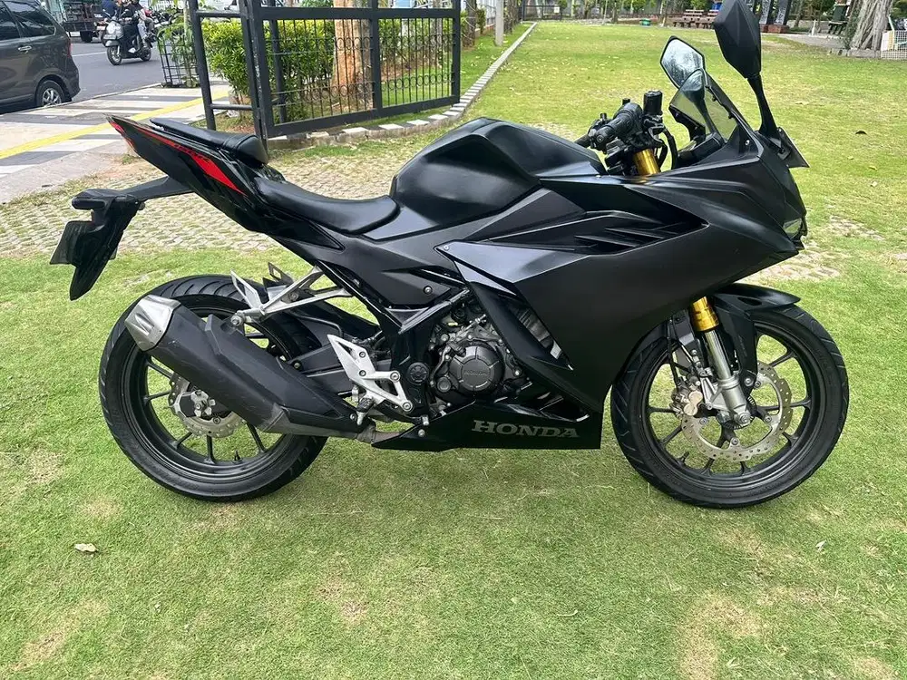 HONDA CBR 150 R ABS TAHUN 2022 NIK 2021
