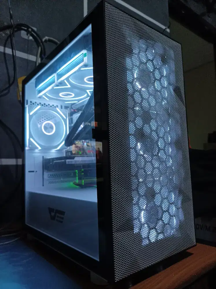 Komputer PC gaming Intel i7 DDR4 + VGA Jual Cepat BU