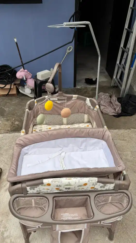 Di jual tempat tidur bayi kondisi 80%