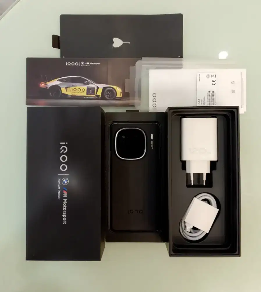 IQoo 12 Ram 16+16/512 Fulset kelengkapan original.