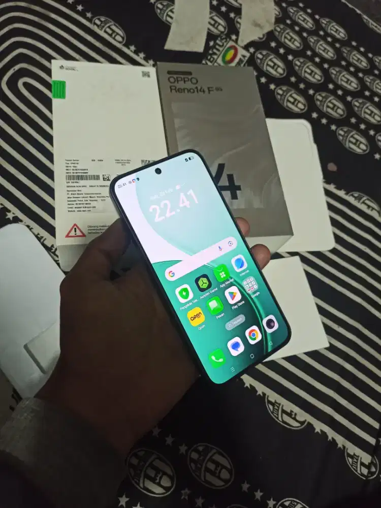 Oppo Reno 14F 5G 8/256Gb fulsett
