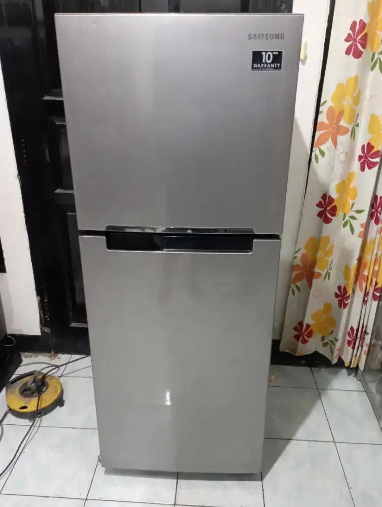 Kulkas 2 pintu samsung inverter