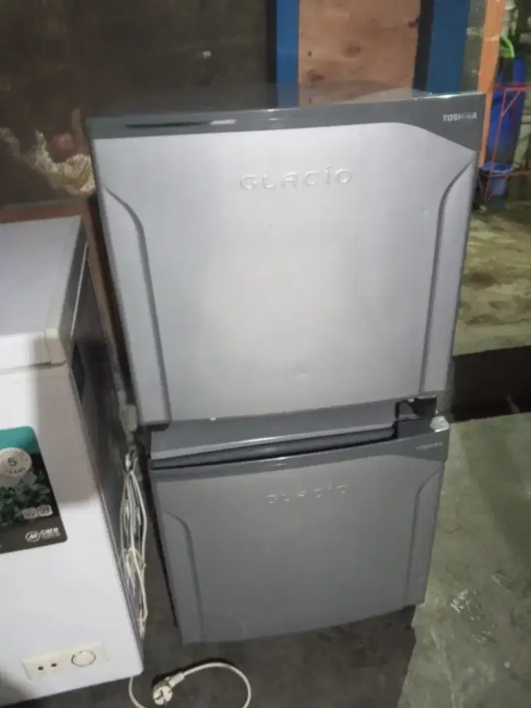 Kulkas Tohiba mini bar msh ok