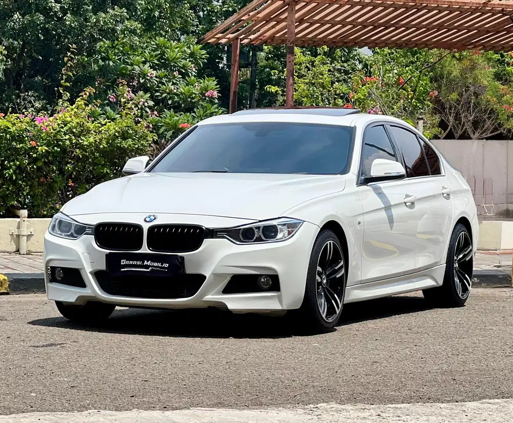 Bmw 335i Luxury N55 F30 CBU 2012 / 2013