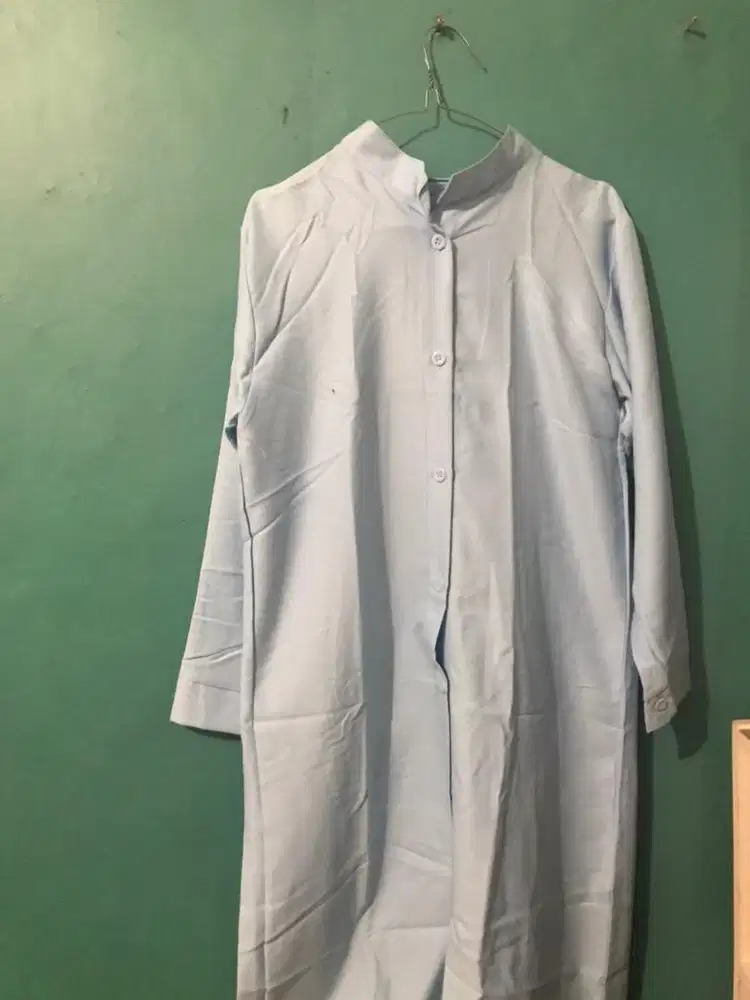 Kemeja Ukuran M