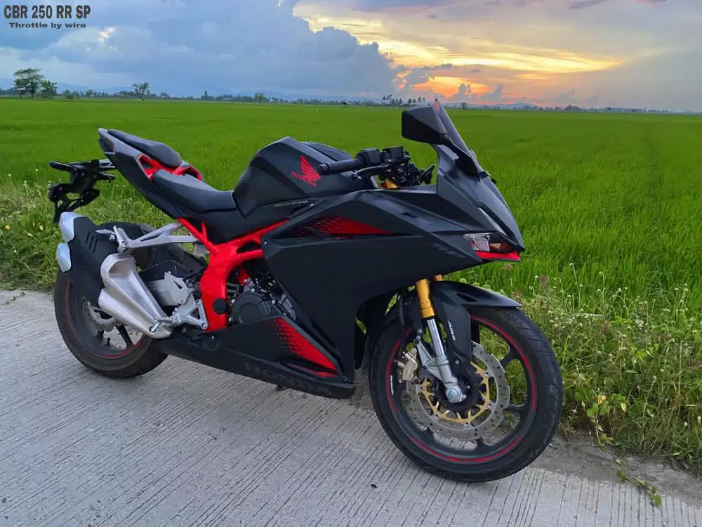 CBR 250 RR, tipe SP (tipe di atas standart)