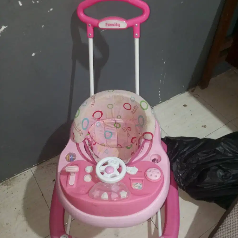 Baby Walker Family Alat Belajar Jalan Bayi Second