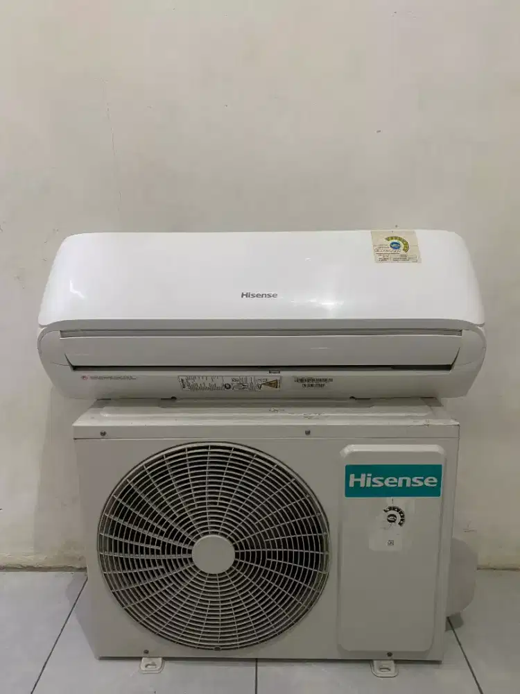 Ac hisense 1/2 pk like new