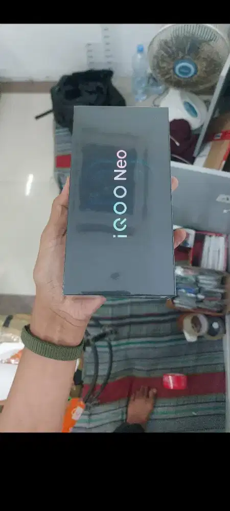 Vivo Iqoo Neo 10 ram 12gb 5G dan8/256 garansi resmi