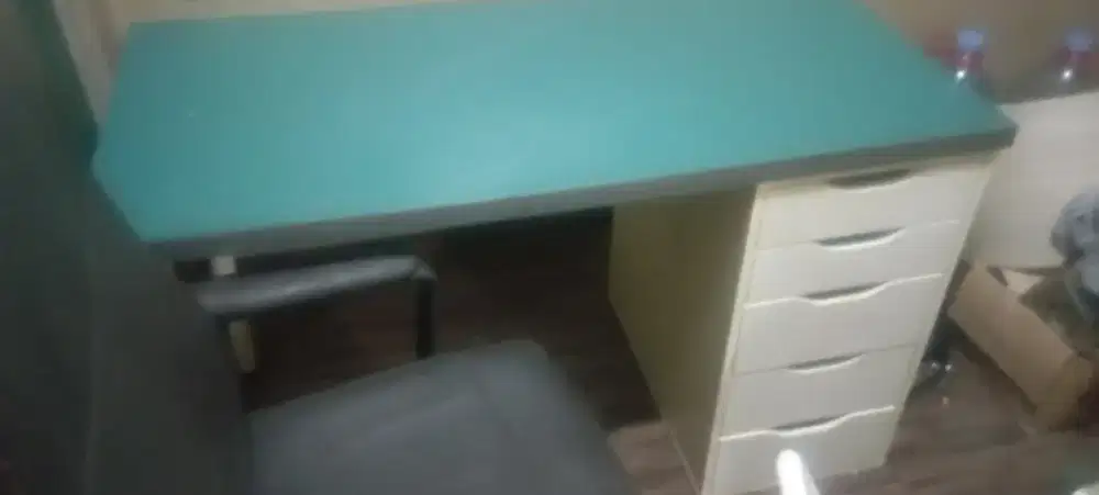 Meja kerja, kursi kerja