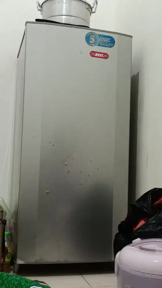 Dijual cepat kulkas edisi Pindahan